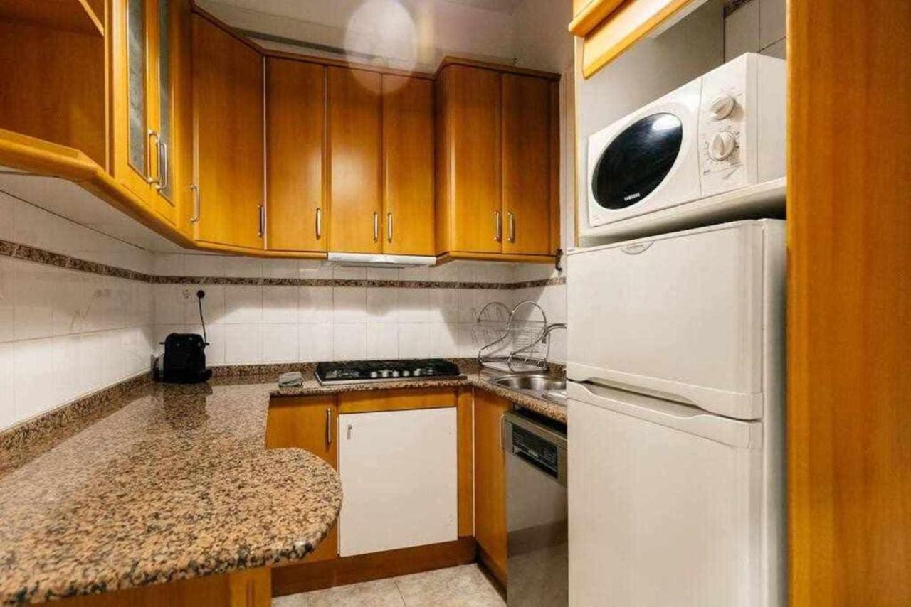 Cozy & Central Apartment Барселона Екстериор снимка